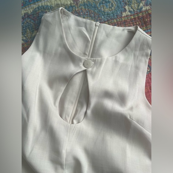 Vest - Picture 9 of 9